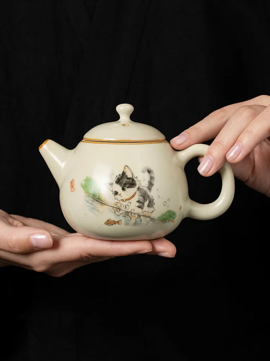 225ml Traditional Teapot